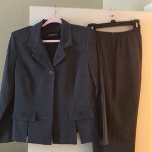 Women’s business suit
